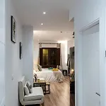Lujoso Boutique A 100 M Plaza Mayor-resogar Apartmán