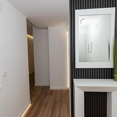 Lujoso Boutique A 100 M Plaza Mayor-resogar شقة